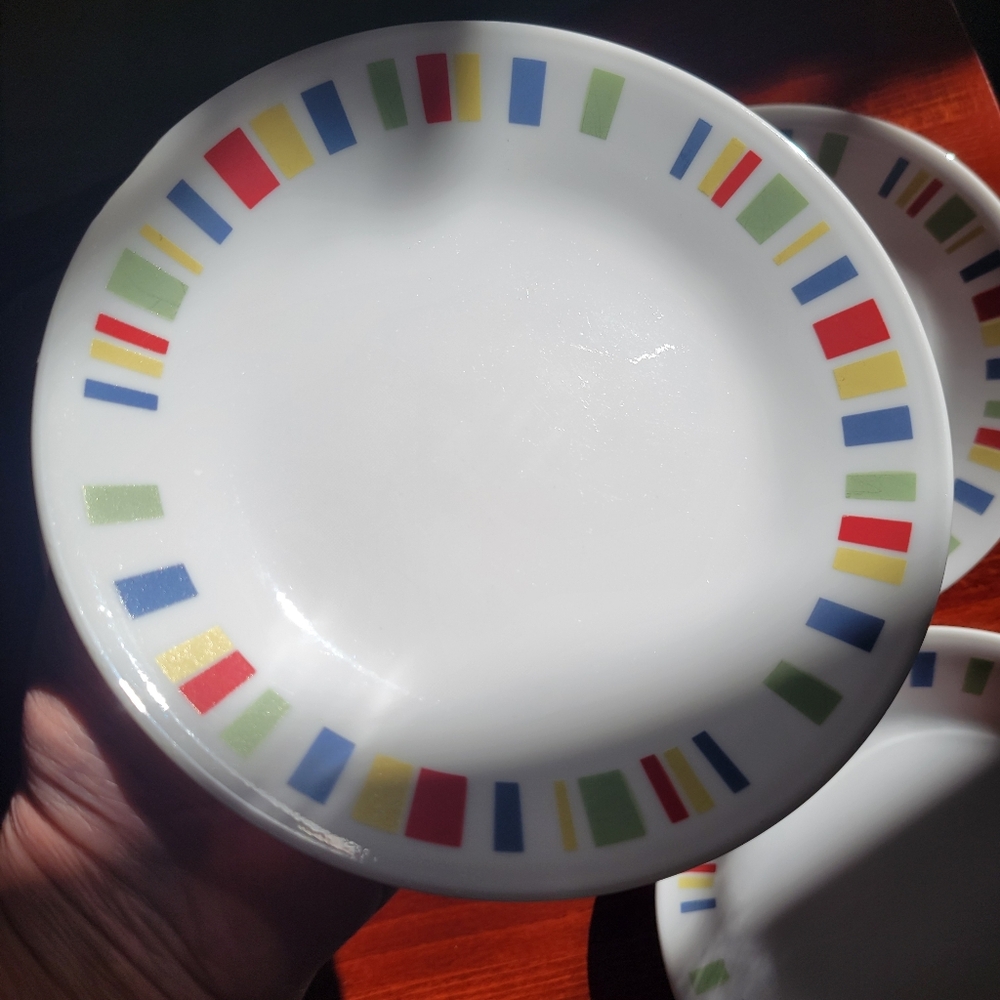 Corelle by Corning Memphis Pattern 4 Bread & Butter Plates Color Block Retired - Picture 6 of 15